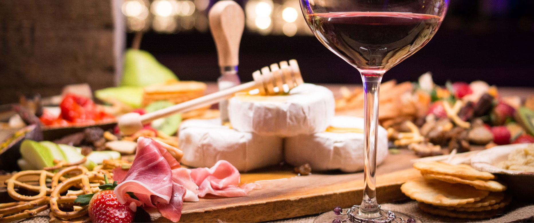 Image of First Class cheese and wine pairing feature 01
